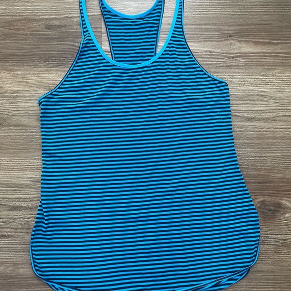 Lululemon Razorback Blue Striped Tank Top Rare Sea Wheeze Size 8 - Picture 2 of 7